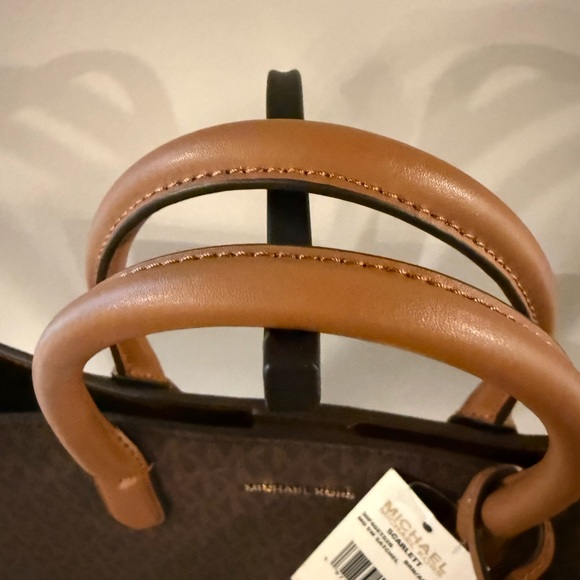 Scarlett Logo Medium East West Satchel Bag NWT - Picture 4 of 8